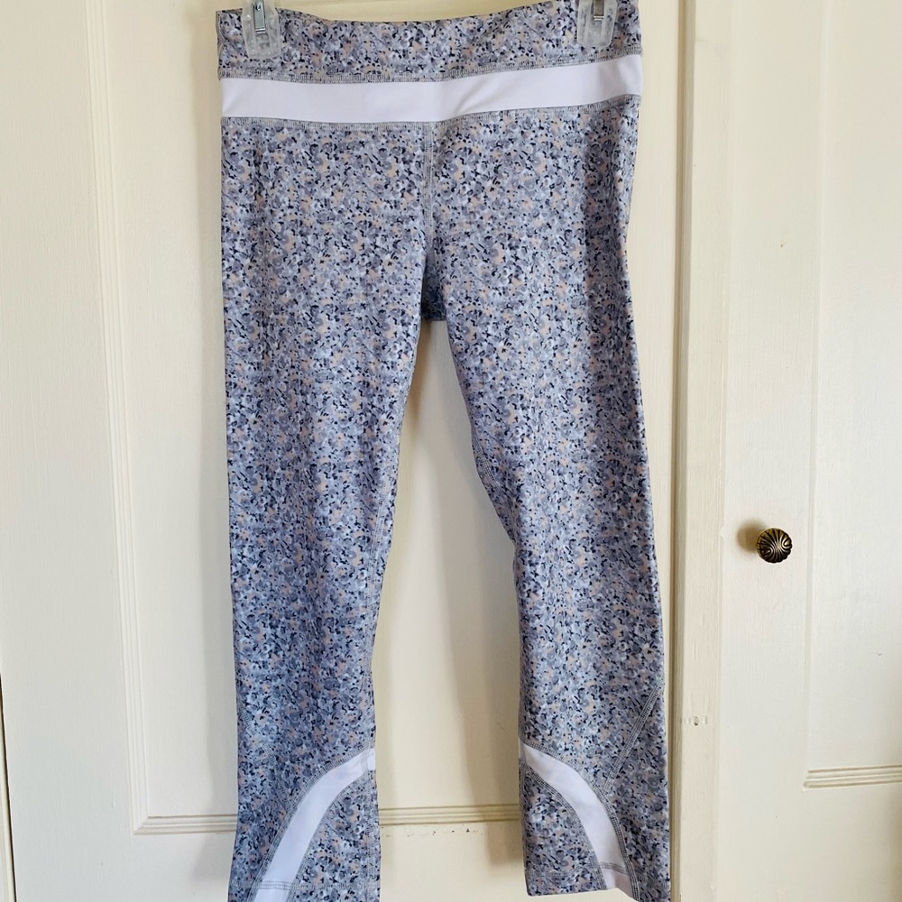 Lululemon printed cropped leggings sz 4